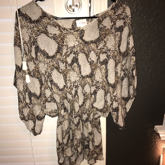 Parker Blouse - Picture 1 of 4